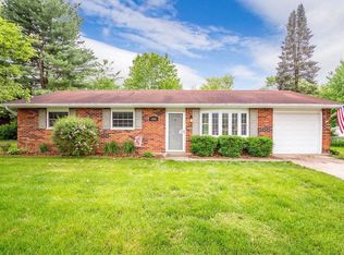 5811 Lake Circle Dr, Fairfield, OH 45014