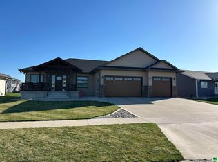 1409 Rockwell Trl, Vermillion, SD 57069