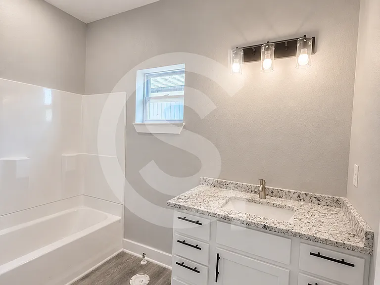 1601 Al Ortalani Way — Photo 7