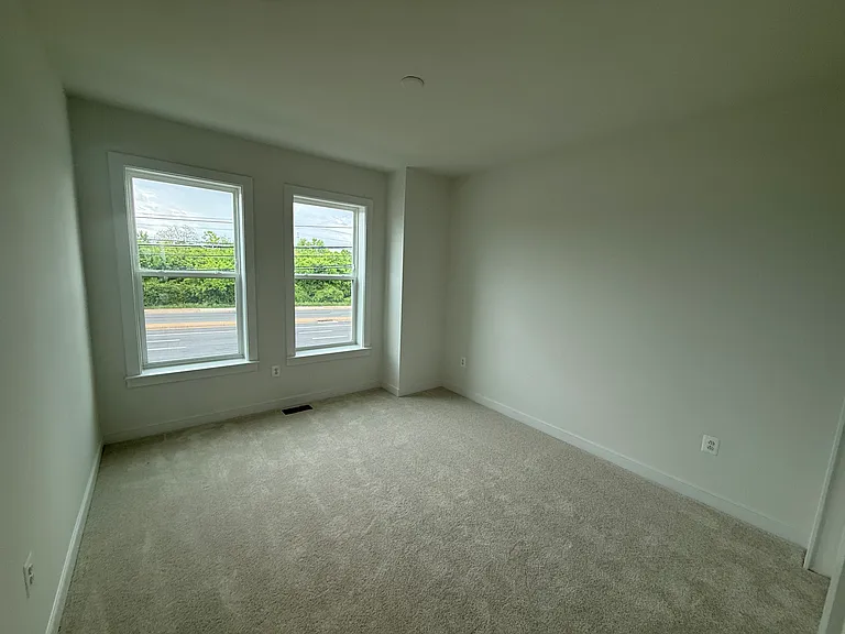 16172 Frederick Rd — Photo 19