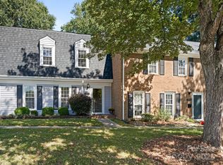 8068 Knights Bridge Rd, Charlotte, NC 28210