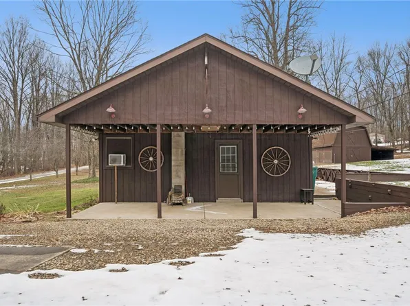 216 Clubhouse Dr, Saltsburg, PA 15681