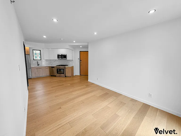 116-17 Grosvenor Ln #5C — Photo 10