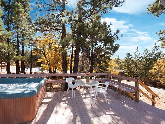 4th image of 609 Villa Grv