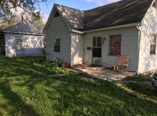 604 E 3rd St, Cameron, MO 64429