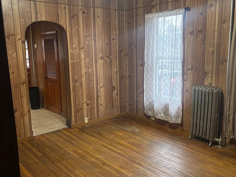 114 Putnam St — Photo 3