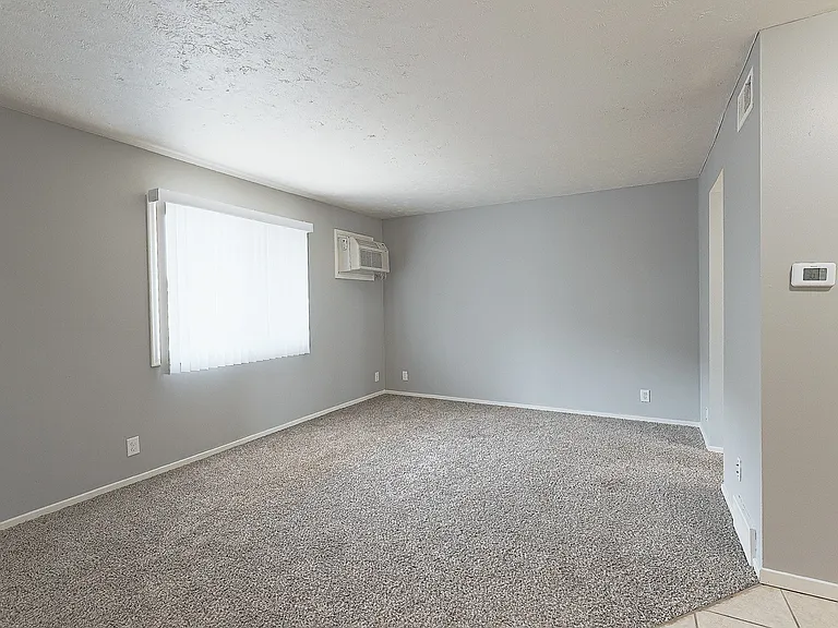 Marshall Apartments — Photo 29