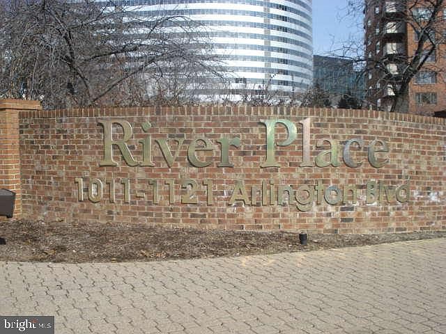 1st image of 1011 Arlington Blvd #210-S