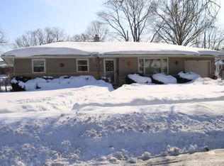 5104 Upland Dr, Rockford, IL 61108