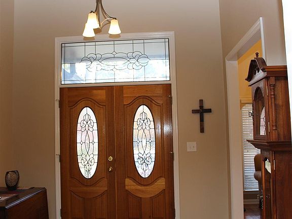 4th image of 1703 Pinewood Dr NW