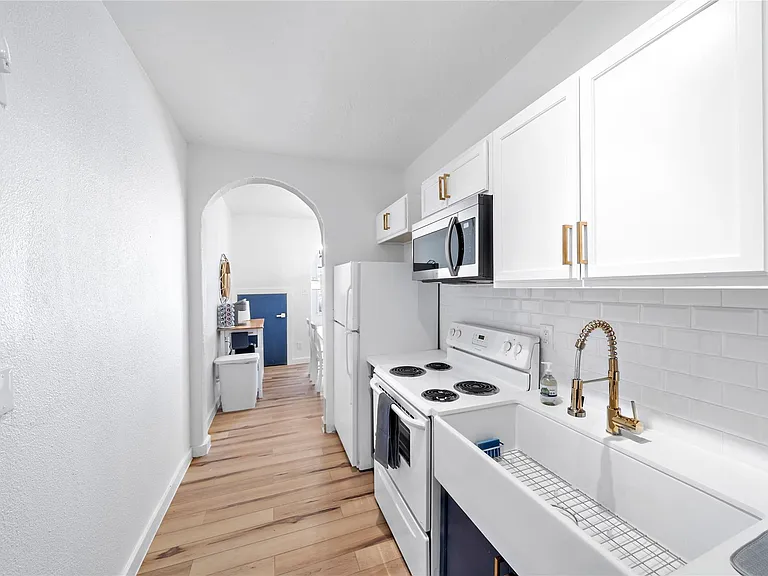 3901 Dallas St #B — Photo 6
