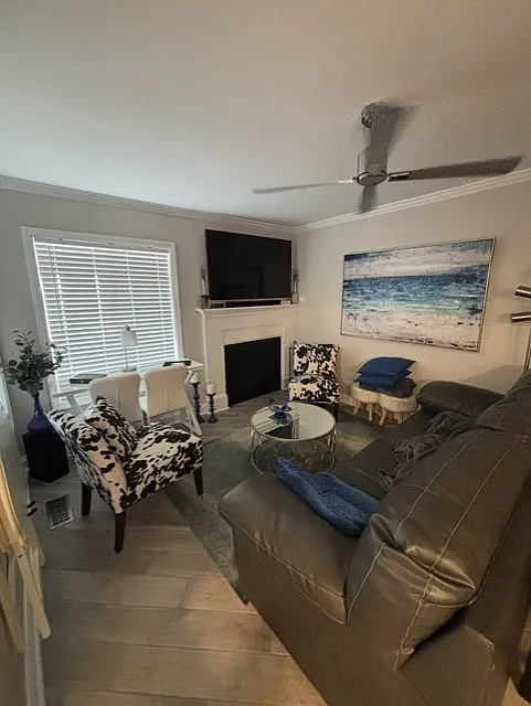 2 bed, 2.5 bath, 1398 sqft, $2,700 — Photo 4