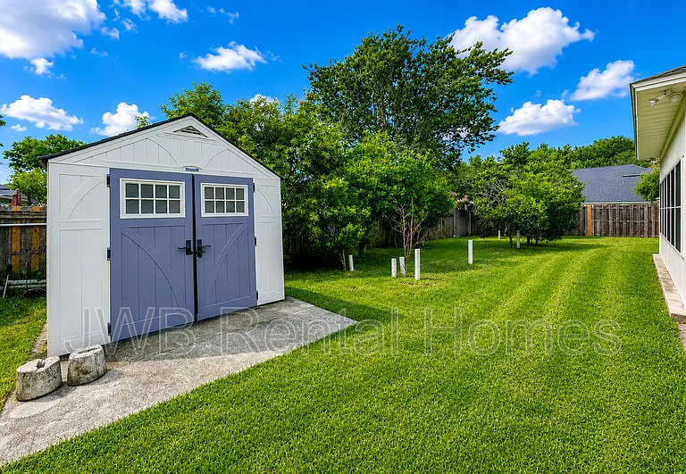 10238 Emma Lakes Dr — Photo 18
