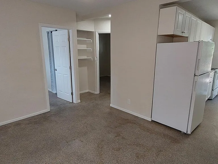 2109 Miami Rd #2 — Photo 3