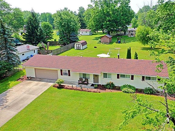 3rd image of 2108 Summers Ave