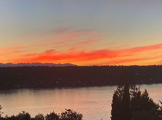 9466 SE Southworth Dr, Pt Orchard, WA 98366