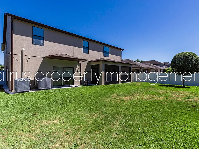 2052 Solar Dr — Photo 24