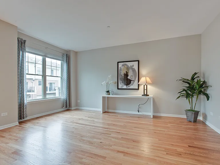 1194 Danforth Ct — Photo 10