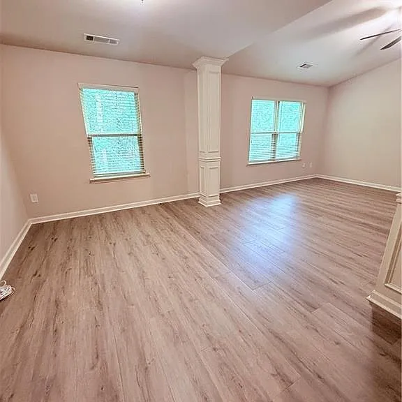 3282 Brockenhurst Dr — Photo 10