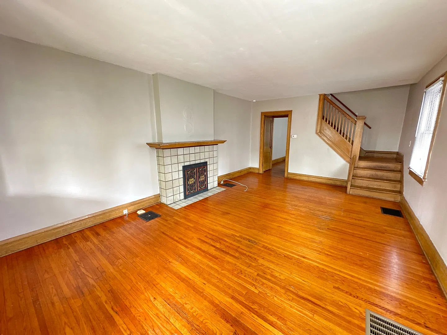 W Patterson Ave 72-74 NLLS — Photo 3
