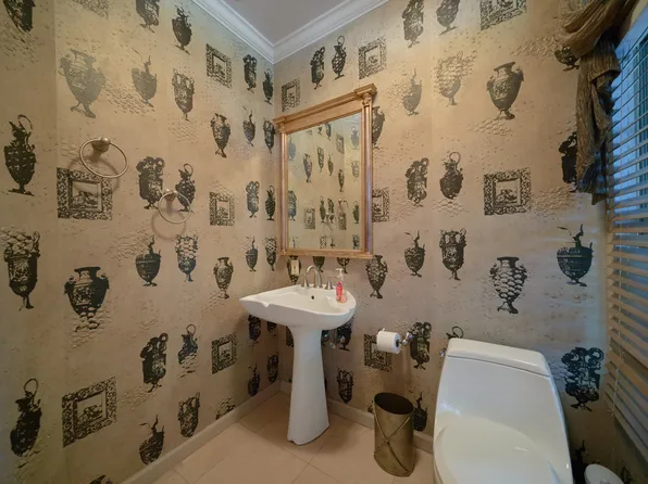 3411 Country Club Road image 17 of 64