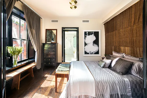 Sold by Nest Seekers International | media 3