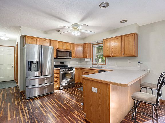 4th image of 101 Lamson Ln