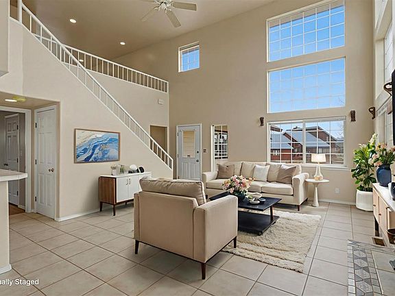 5th image of 223 Driftwood Drive