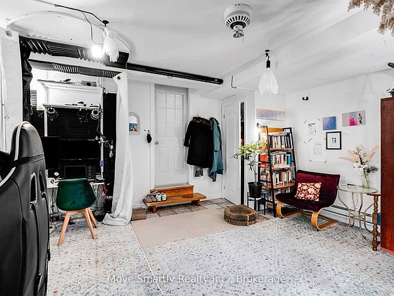 3rd image of 11B Wanda Rd #Basement