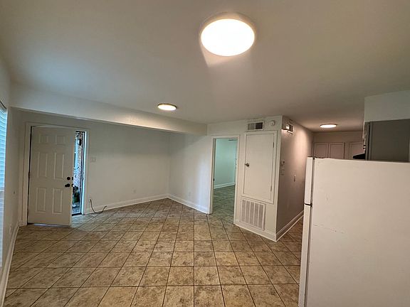 2nd image of 123 Athania Pkwy APT C1