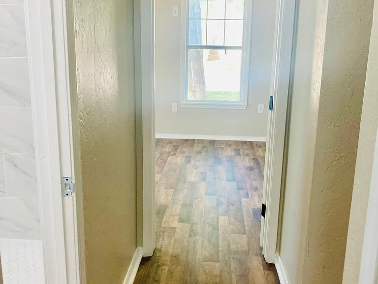 916 NW Dearborn Ave — Photo 14
