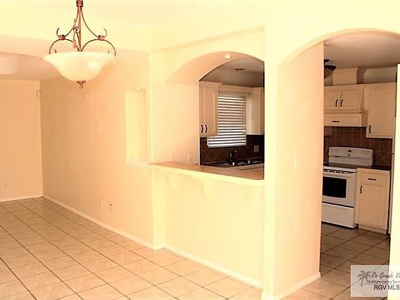3rd image of 4036 Diego Ln