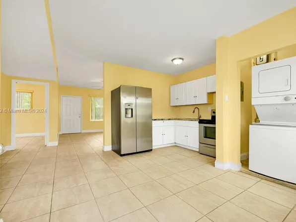 14 NW 169th St, North Miami Beach, FL 33169