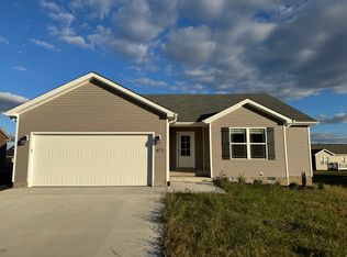 472 Lansing Ln, Bowling Green, KY 42101