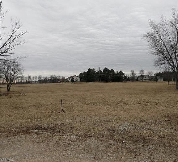 1st image of Trillium Ct