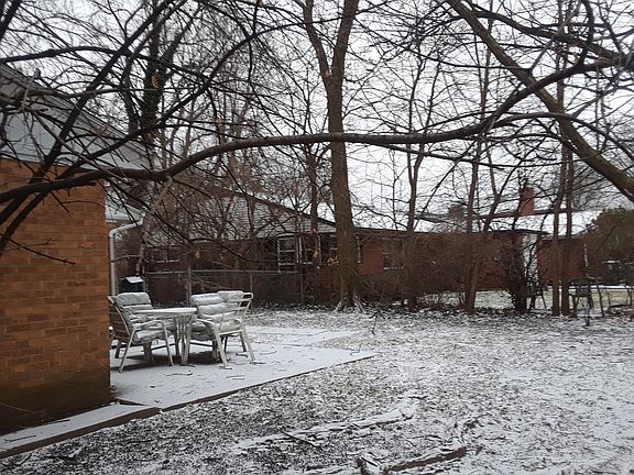 5th image of 9156 Karlov Ave