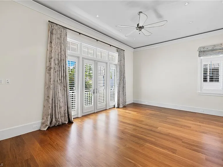 1270 Gulf Shore Blvd S — Photo 13