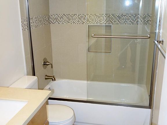 5th image of 6055 Pickford Pl APT 7