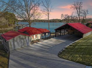 500 Elk River Shores Dr, Rogersville, AL 35652