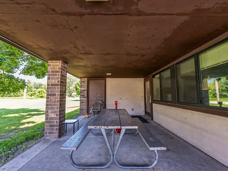 1252 N 12th Pl — Photo 26