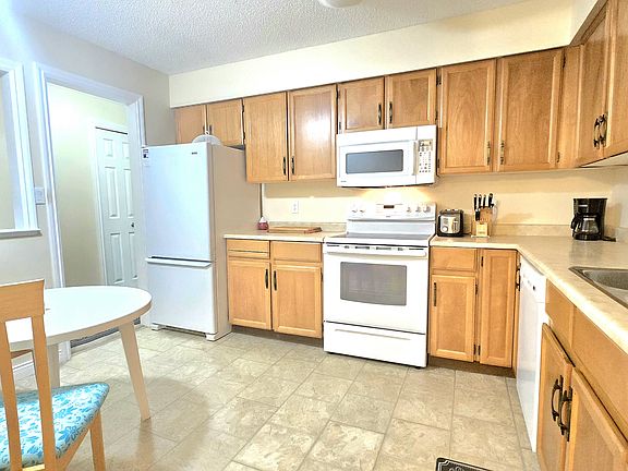 5th image of 33490 Cottage Ln #206