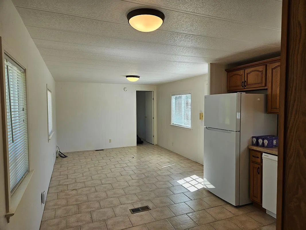 2 bed, 1.0 bath, 800 sqft, $3,850 — Photo 4