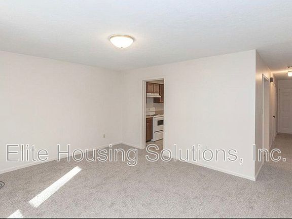4th image of 282 Blue Sky Dr APT 3