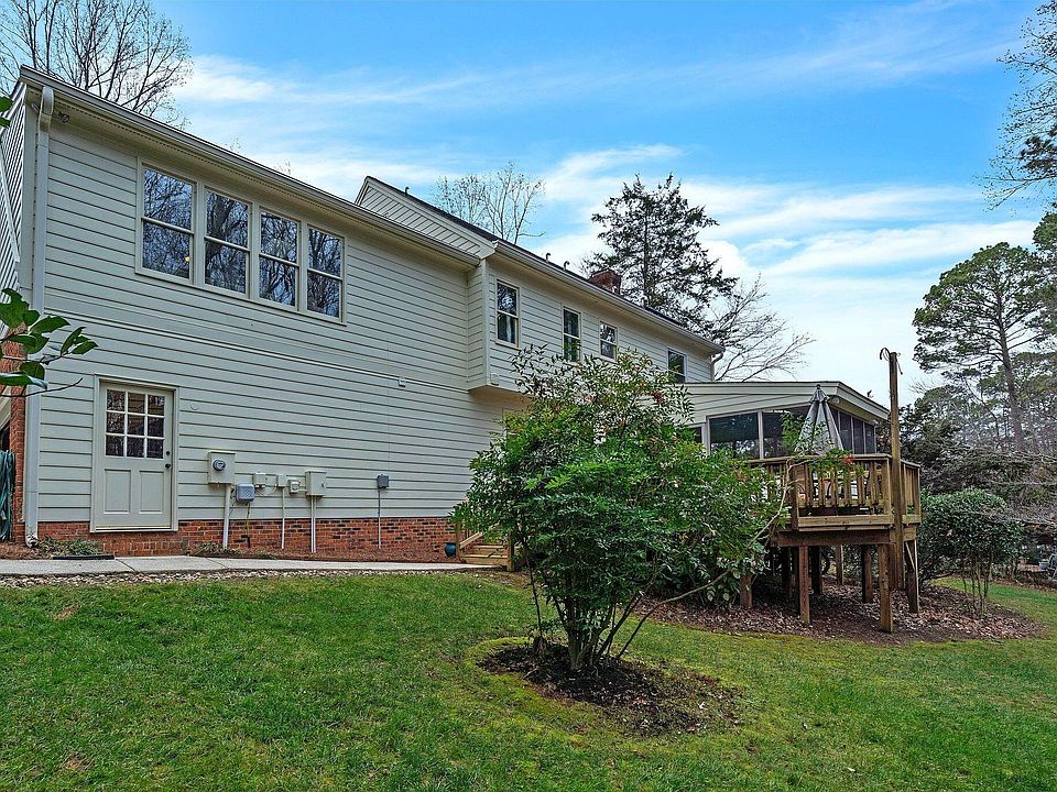 2nd image of 1317 Woodmanor Dr