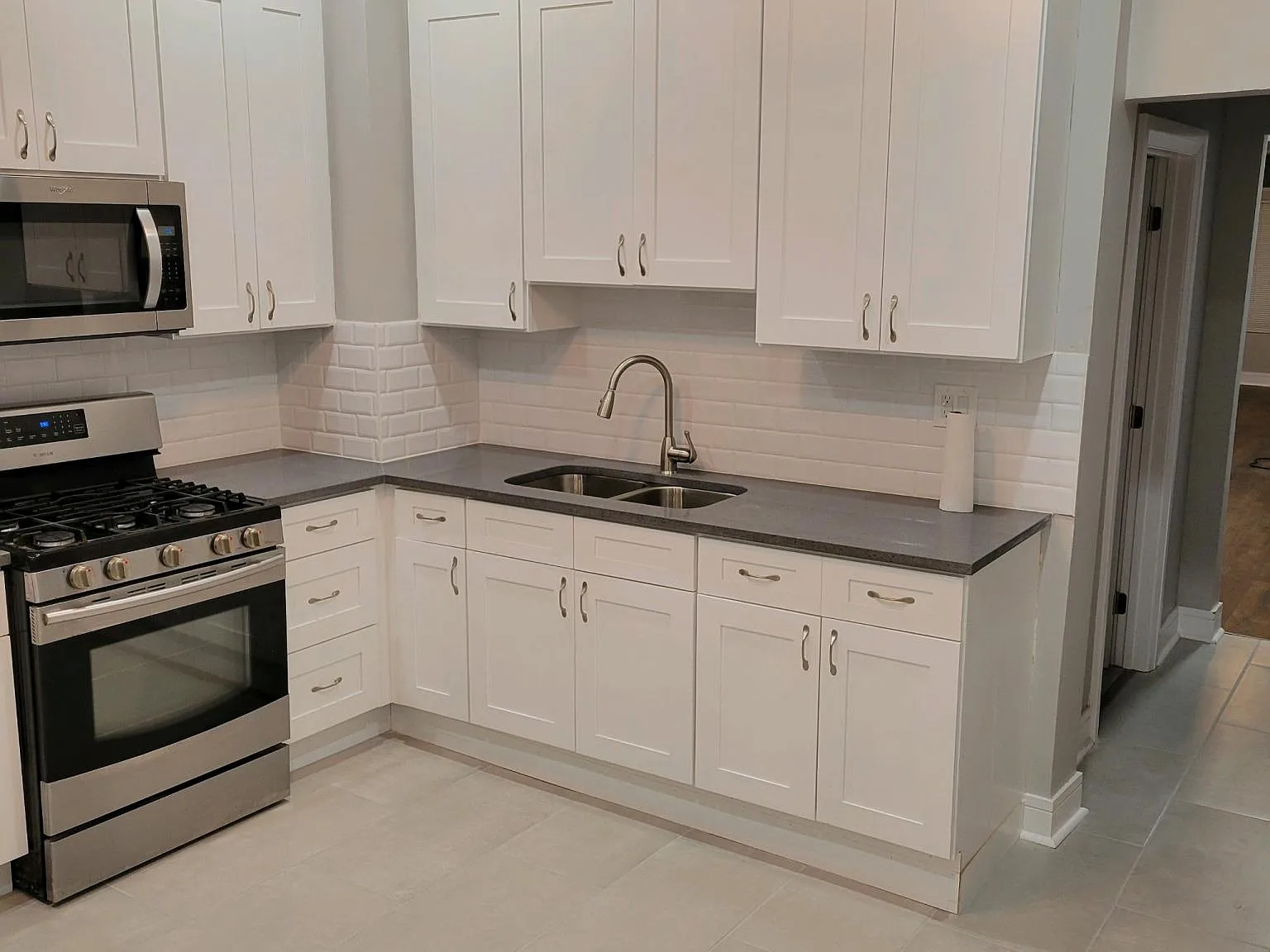 3 bed, 1800 sqft, $2,150 — Photo 2
