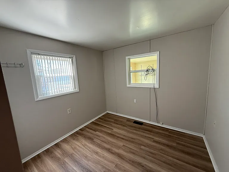 4126 W Belle Ave — Photo 12