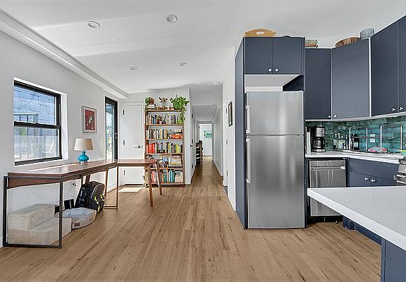 3rd image of 68 Eckford St #2