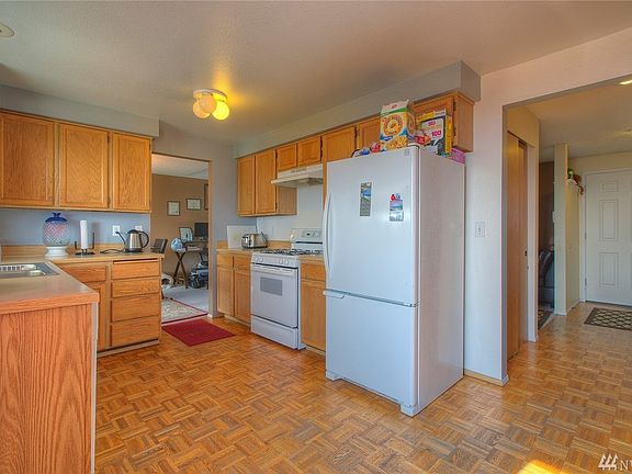 5th image of 2212 T St NW