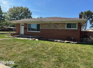 26515 Newport Ave, Warren, MI 48089
