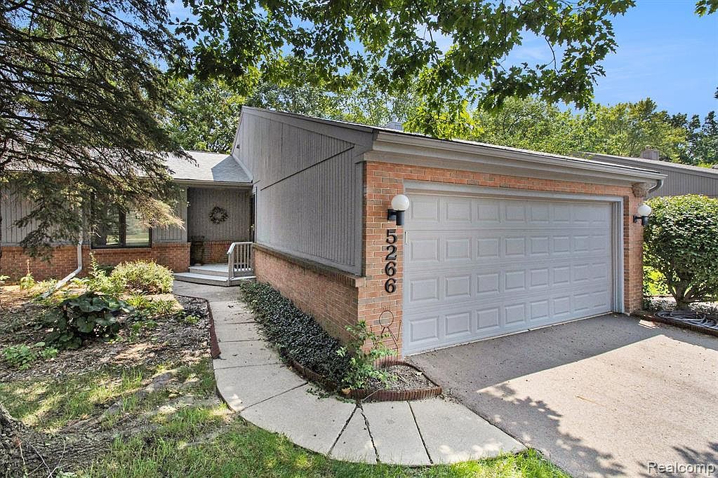 5266 E Hidden Lake Dr, Okemos, MI 48823 MLS 20230064945 Zillow